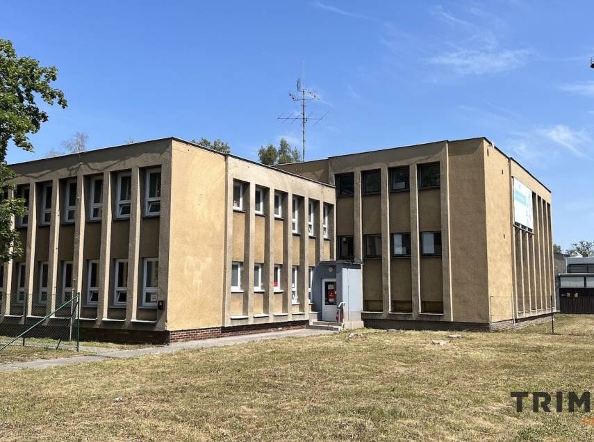 Prodej admin.budovy s parkovištěm, ul. Bohumínská, Karviná